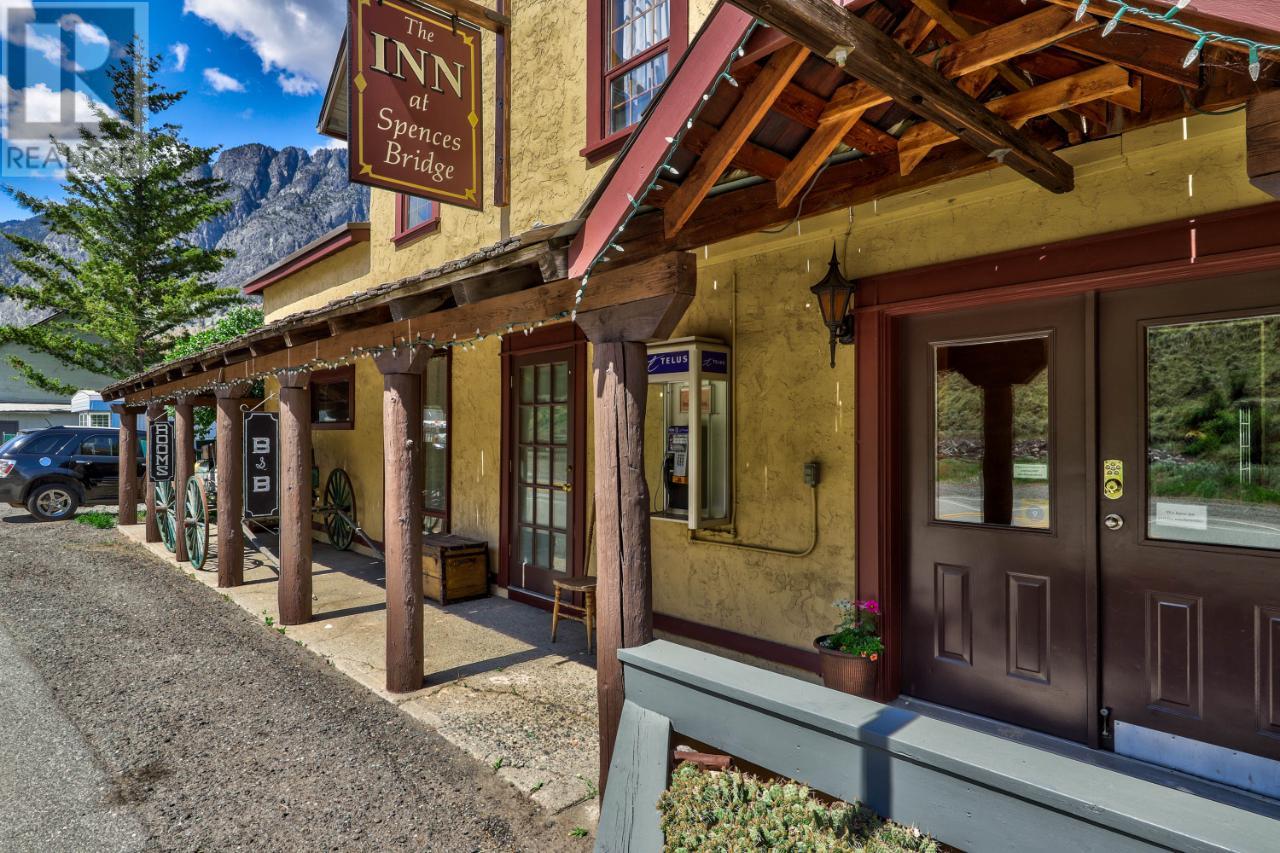 3649 Merritt-Spences Bridge Highway, Merritt, British Columbia   - Photo 5 - 180424