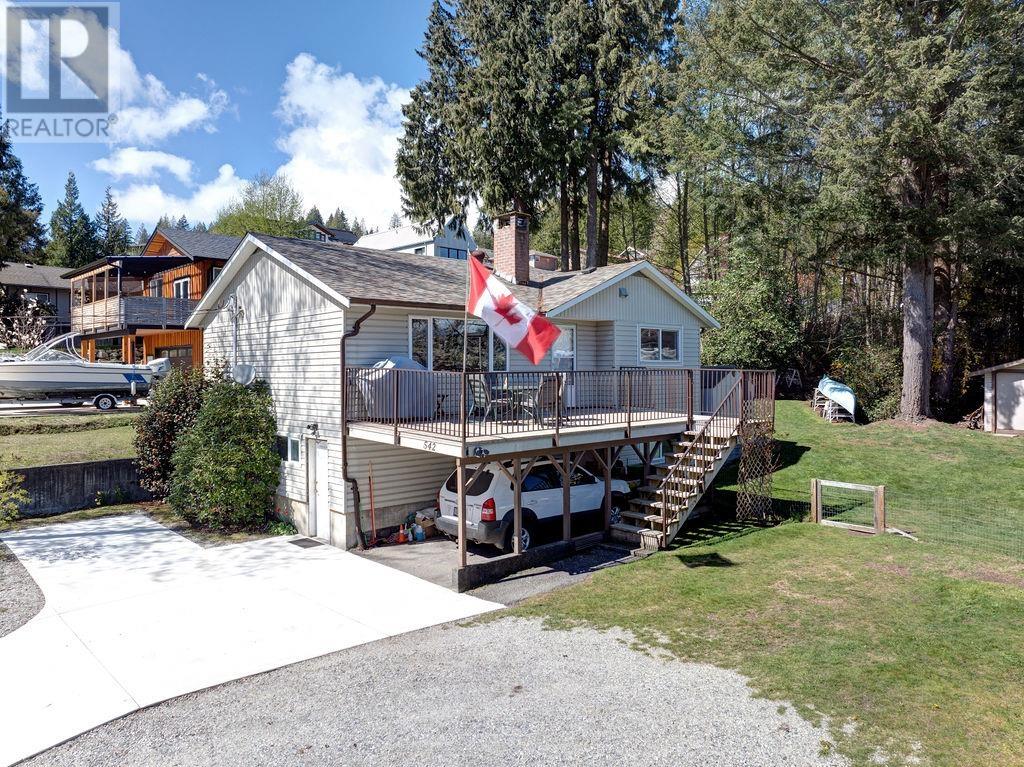 542 Harvey Road, Gibsons, British Columbia  V0N 1V1 - Photo 2 - R2879334