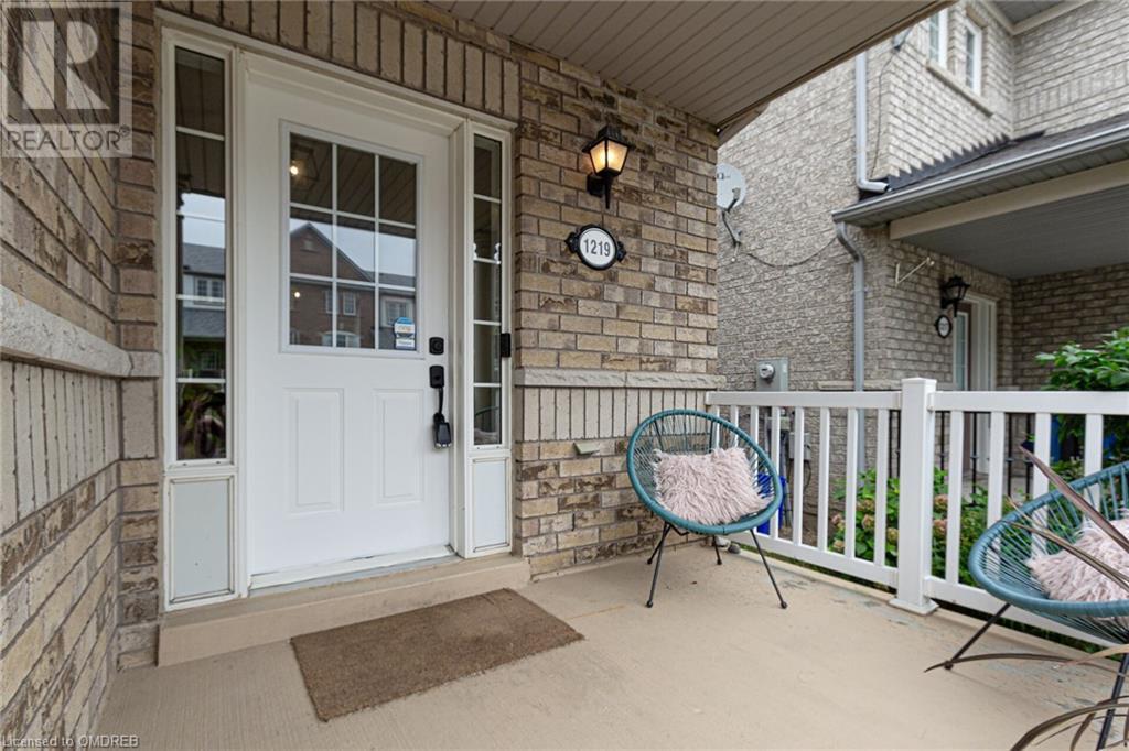 1219 Lamont Crescent, Milton, Ontario  L9T 6W5 - Photo 3 - 40632618