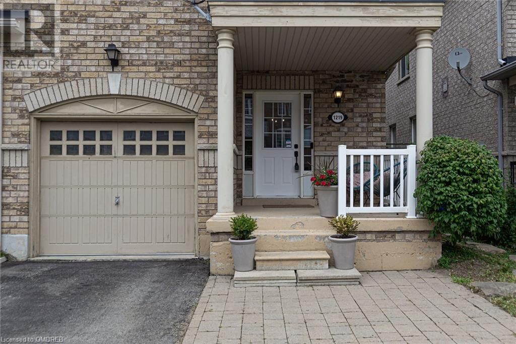 1219 Lamont Crescent, Milton, Ontario  L9T 6W5 - Photo 2 - 40632618