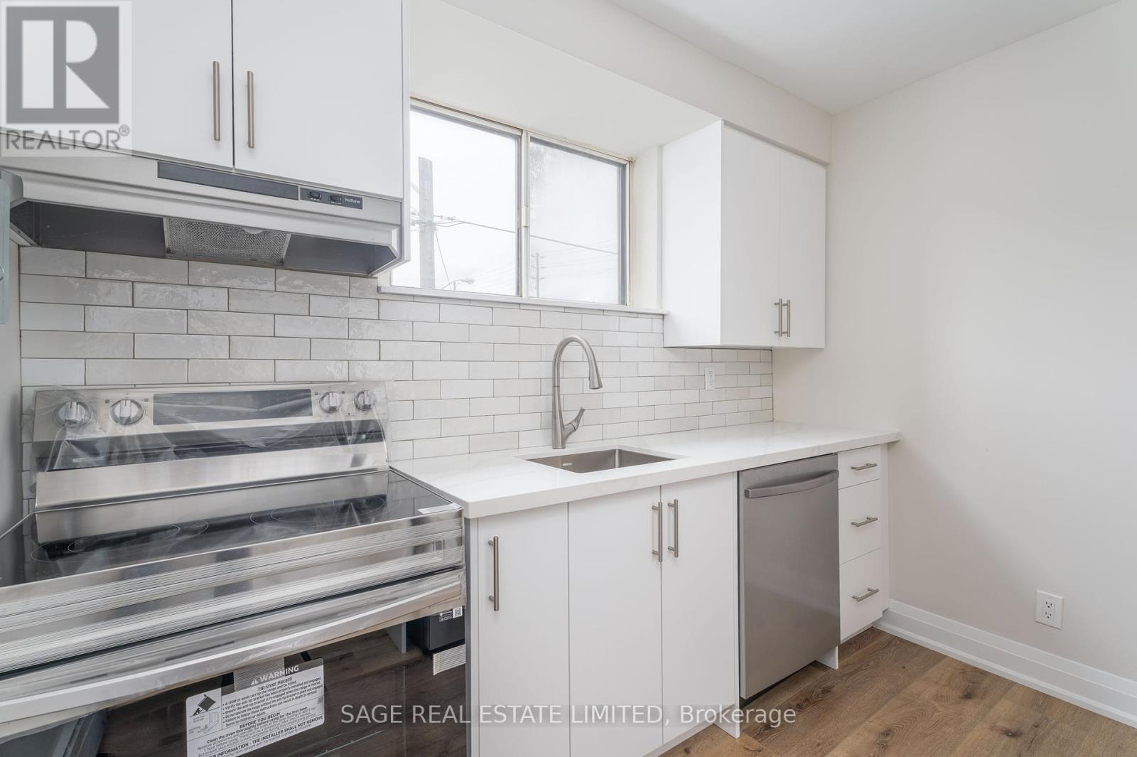 1 - 366 Royal York Road, Toronto (Mimico), Ontario  M8Y 2R2 - Photo 1 - W9259941