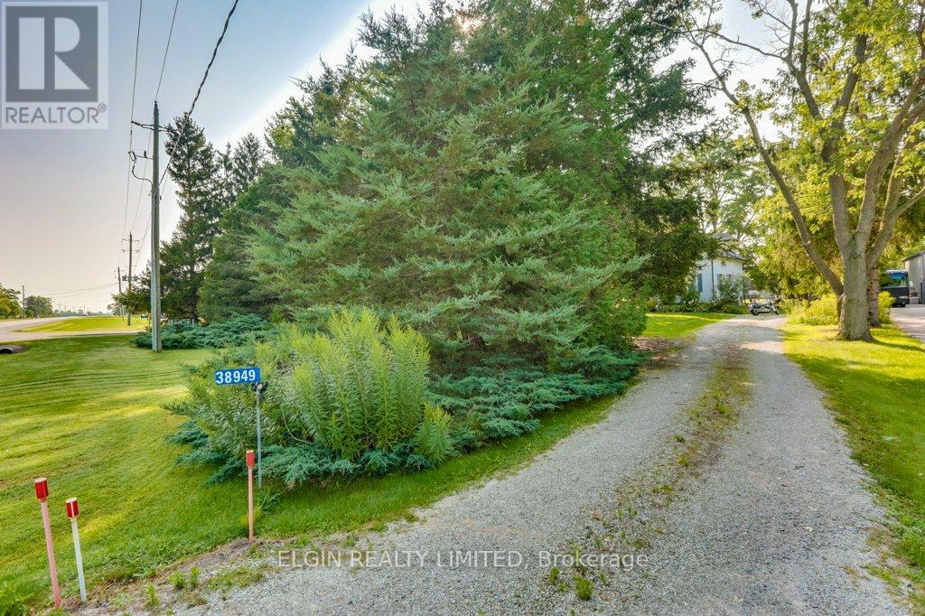 38949 Talbot Line, Southwold (Talbotville), Ontario  N5P 3T2 - Photo 2 - X9259981