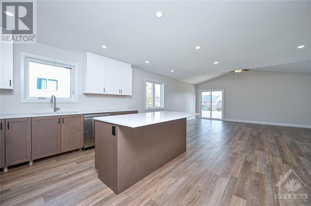 333b Pine Hill Road, North Grenville, Ontario  K0G 1J0 - Photo 4 - X9515067