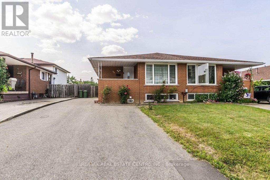 64 Tindale Court, Hamilton (Vincent), Ontario  L8K 6C7 - Photo 2 - X9260141