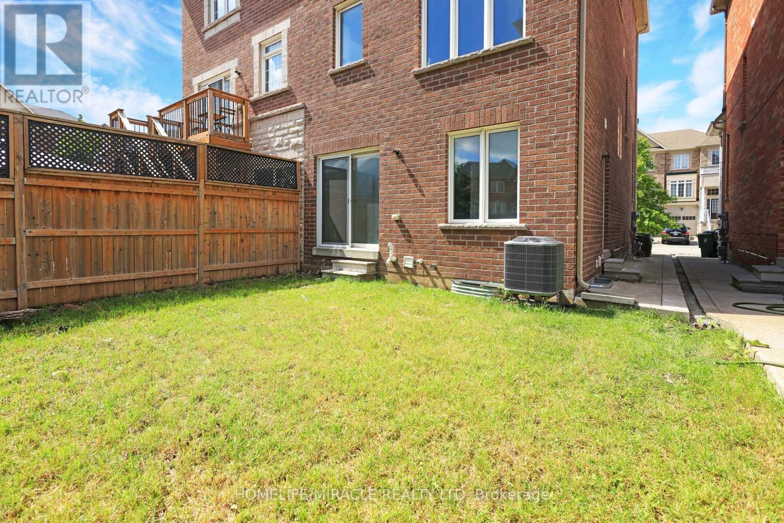 35 Harpreet Circle, Toronto (West Humber-Clairville), Ontario  M9W 0E1 - Photo 29 - W9259673