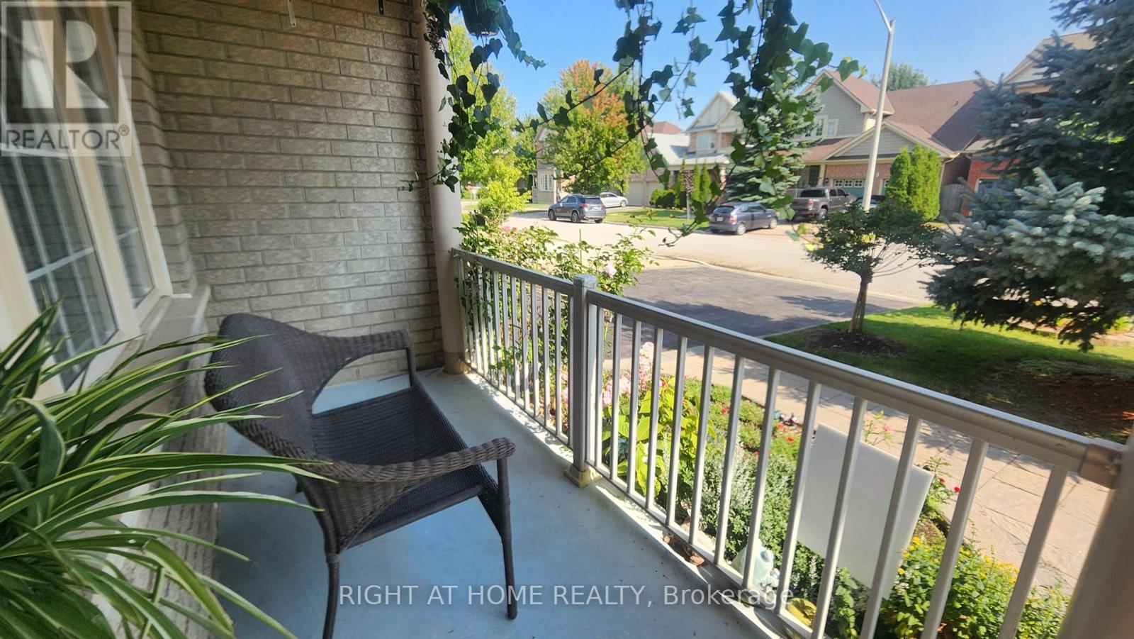 8 Cider Crescent, Richmond Hill, Ontario  L4E 4E9 - Photo 4 - N9260347