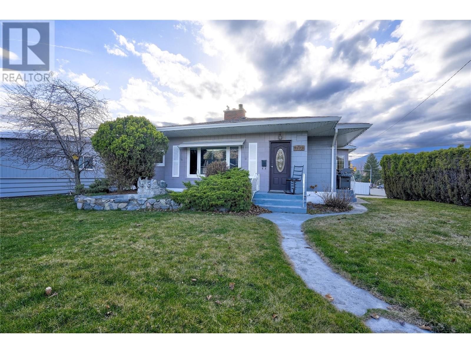 1403 Leir Street Penticton