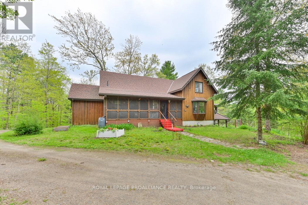 1205 Head Road, North Frontenac, Ontario  K0H 1K0 - Photo 2 - X9260432