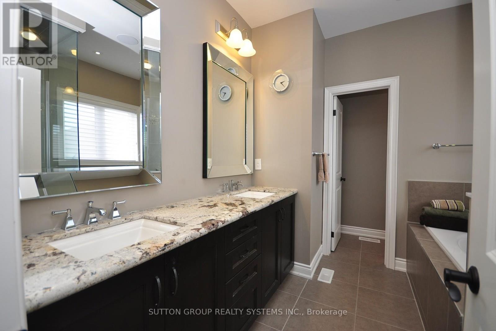 3117 Larry Crescent, Oakville, Ontario  L6M 0S8 - Photo 19 - W9255566