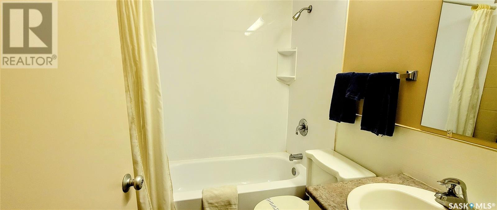 902 Main Street, Biggar, Saskatchewan  S0K 0M0 - Photo 11 - SK980561