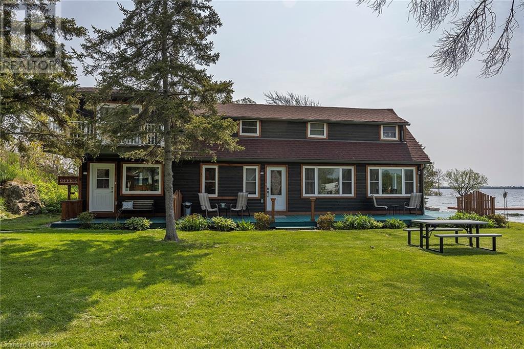 135 THOUSAND ISLANDS Parkway Gananoque