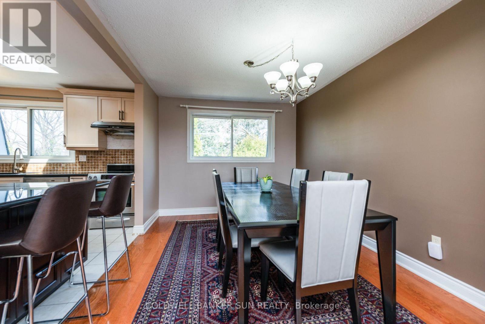 2483 Yarmouth Crescent, Oakville (Bronte West), Ontario  L6L 2M9 - Photo 6 - W9260927