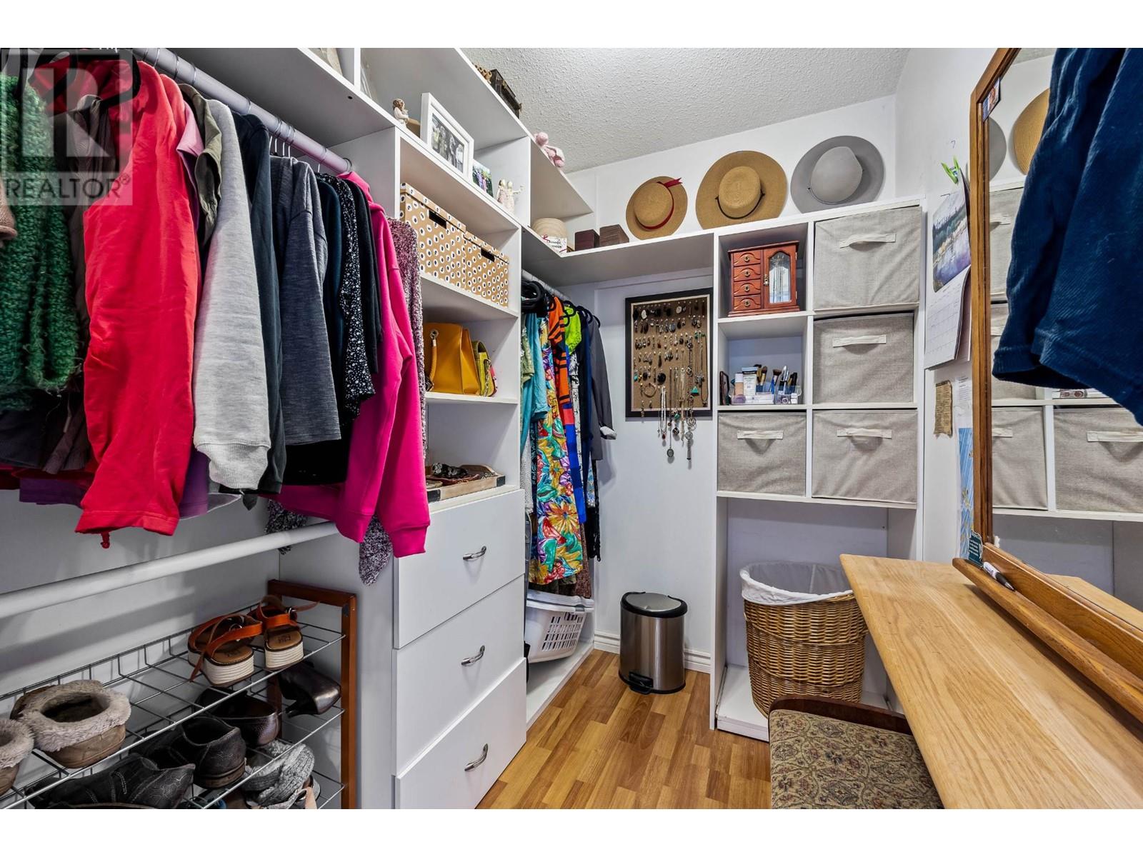 871 Mcqueen Drive, Kamloops, British Columbia  V2B 7X8 - Photo 17 - 180429