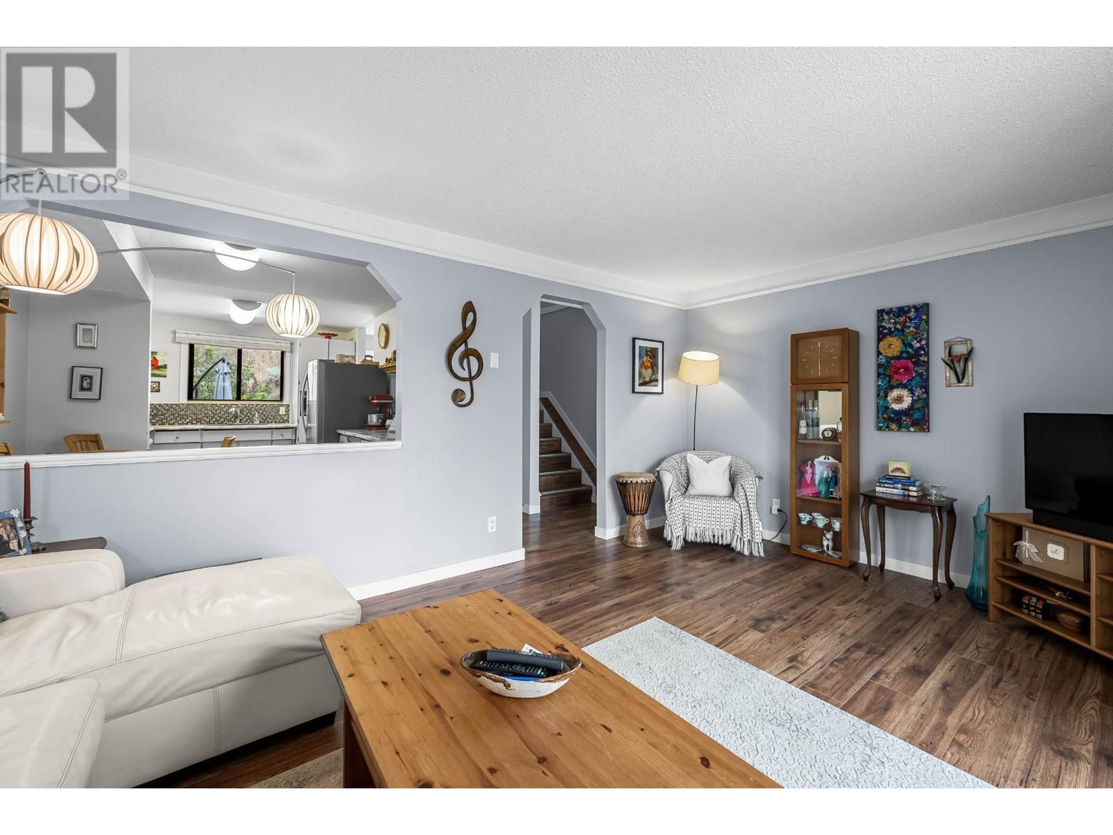 871 Mcqueen Drive, Kamloops, British Columbia  V2B 7X8 - Photo 5 - 180429