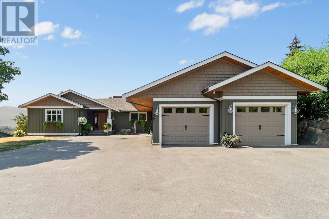 981 16th Street NE Salmon Arm