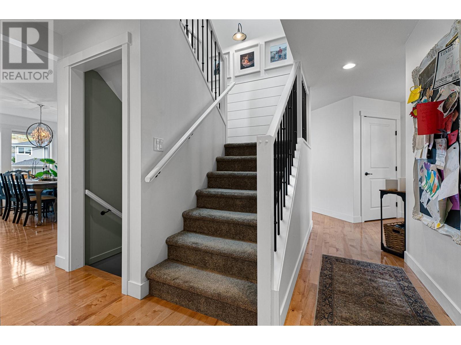 808 Woodrush Crt, Kamloops, British Columbia  V2B 0E3 - Photo 24 - 180436