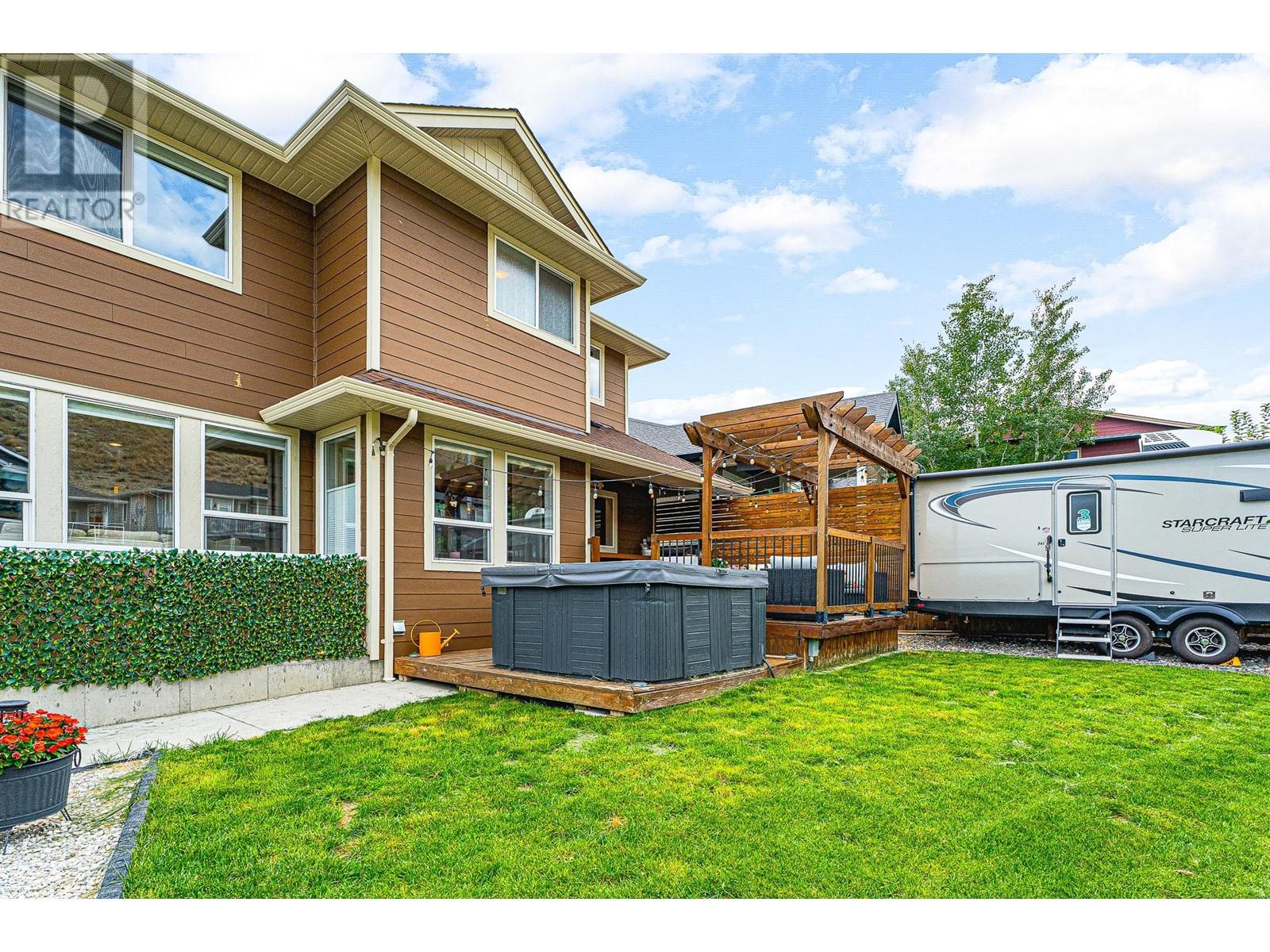 808 Woodrush Crt, Kamloops, British Columbia  V2B 0E3 - Photo 37 - 180436