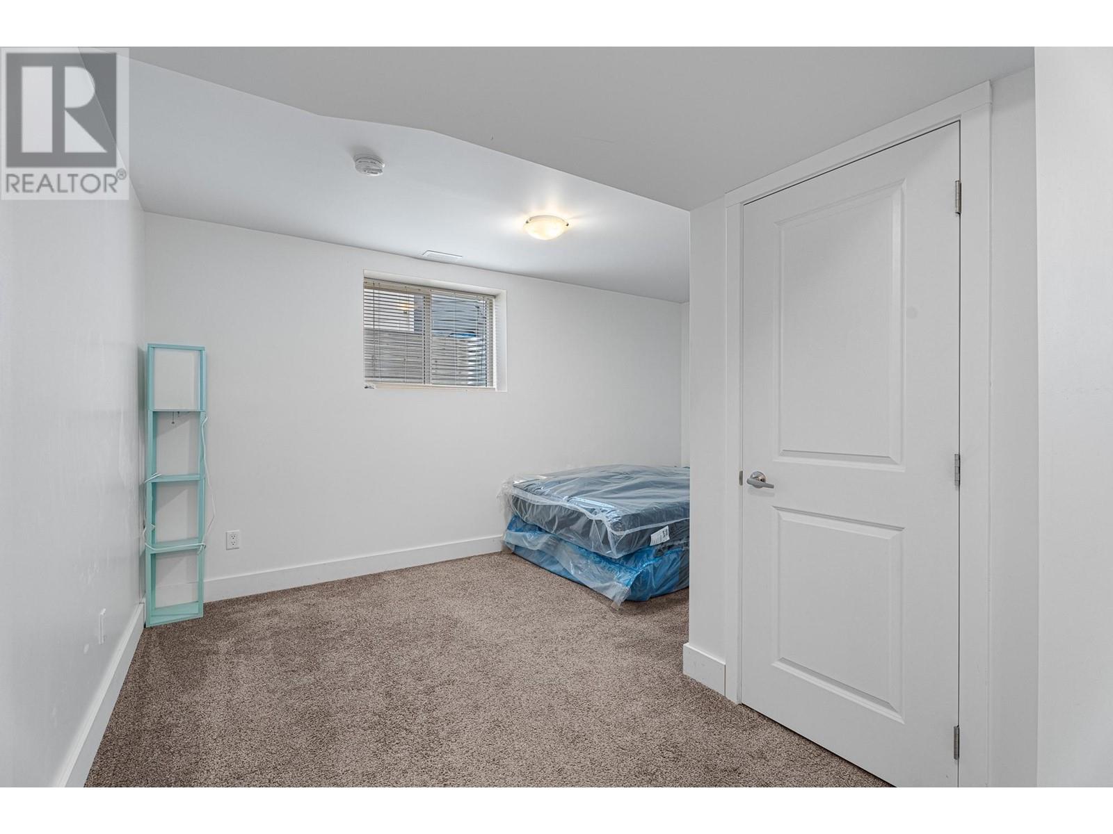 808 Woodrush Crt, Kamloops, British Columbia  V2B 0E3 - Photo 48 - 180436