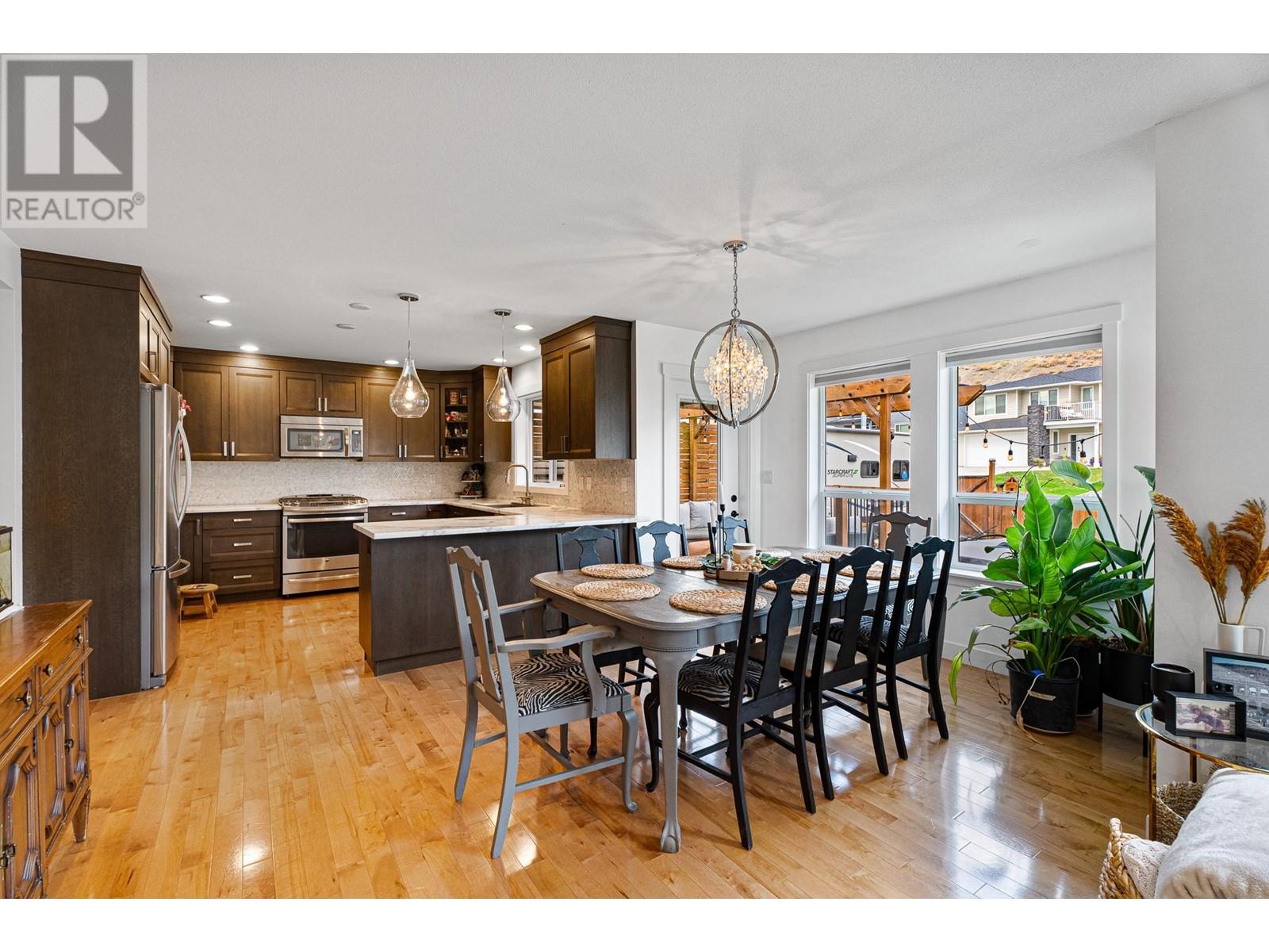 808 Woodrush Crt, Kamloops, British Columbia  V2B 0E3 - Photo 9 - 180436