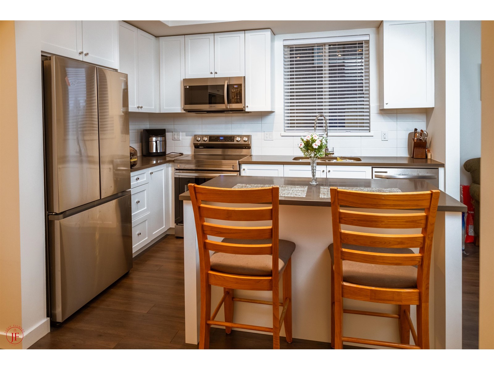 Property at 207 15848 FRASER HIGHWAY image 3