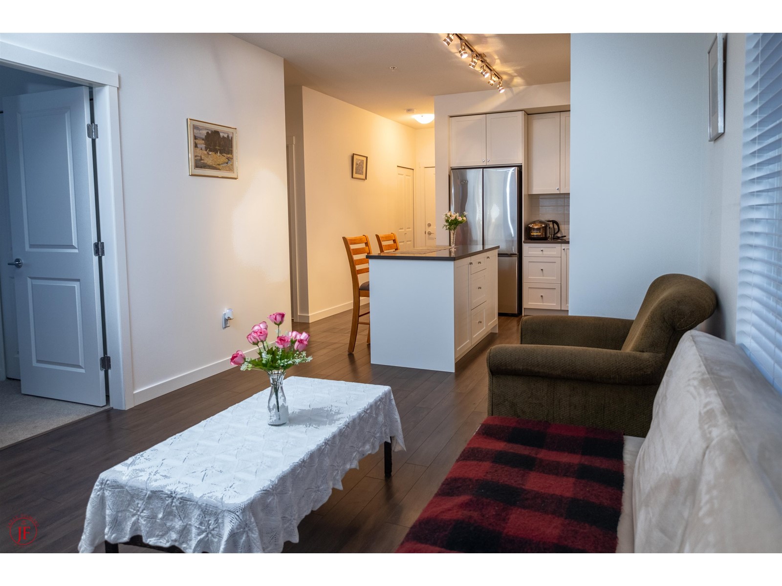 Property at 207 15848 FRASER HIGHWAY image 5