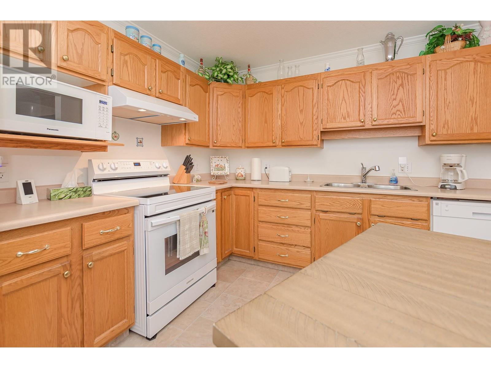 Property at 251 6 Street SE Unit# 107 image 2