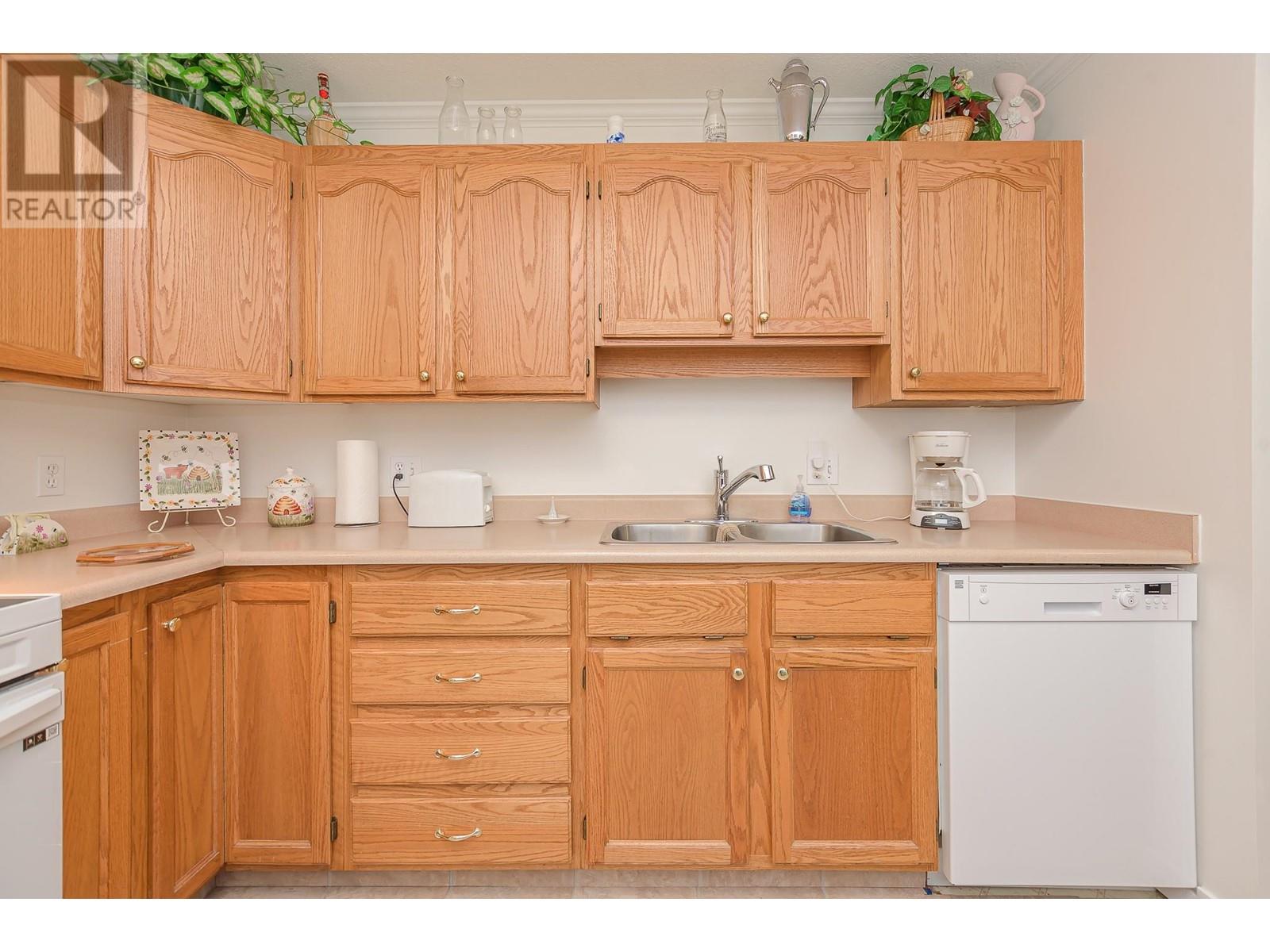Property at 251 6 Street SE Unit# 107 image 3
