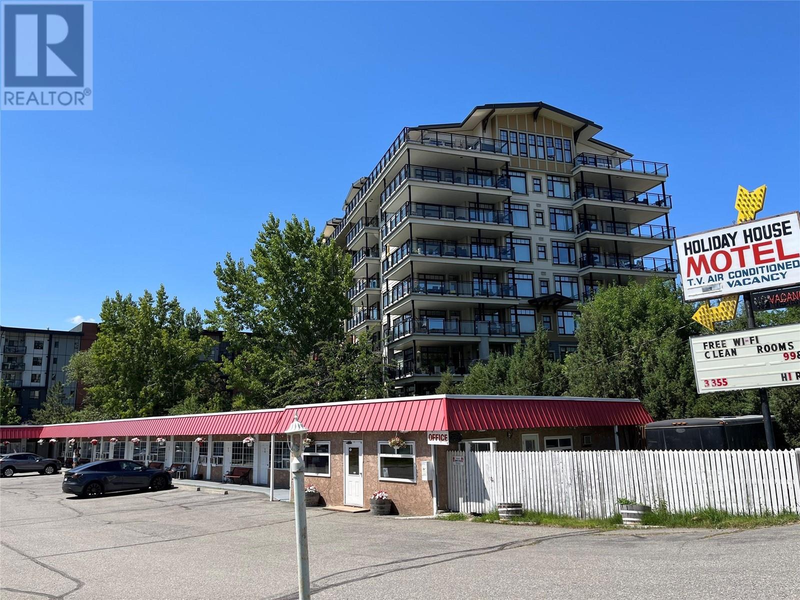 Property at 3355 Skaha Lake Road image 1