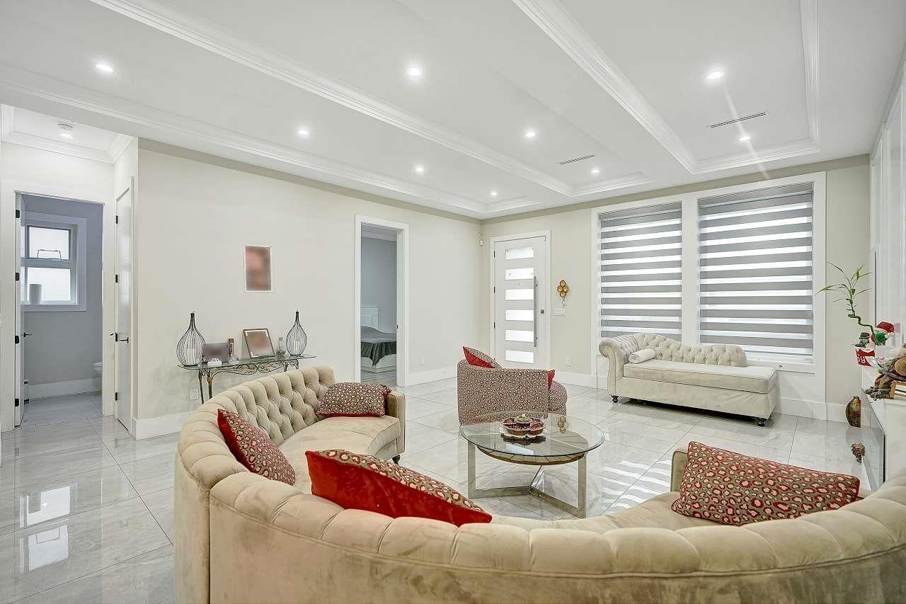 Property at 12420 80 AVENUE image 2