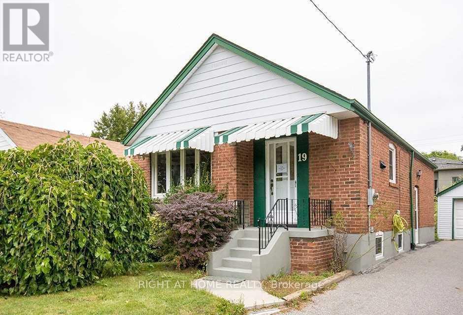 19 Stellarton Road, Toronto, Ontario  M1L 3C6 - Photo 1 - E9261430