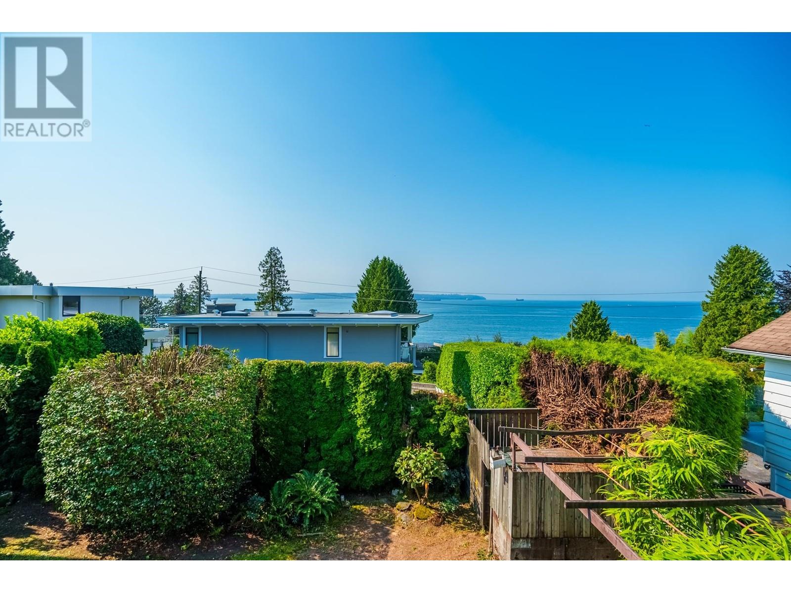 2612 Marine Drive, West Vancouver, British Columbia  V7V 1L6 - Photo 8 - R2916617