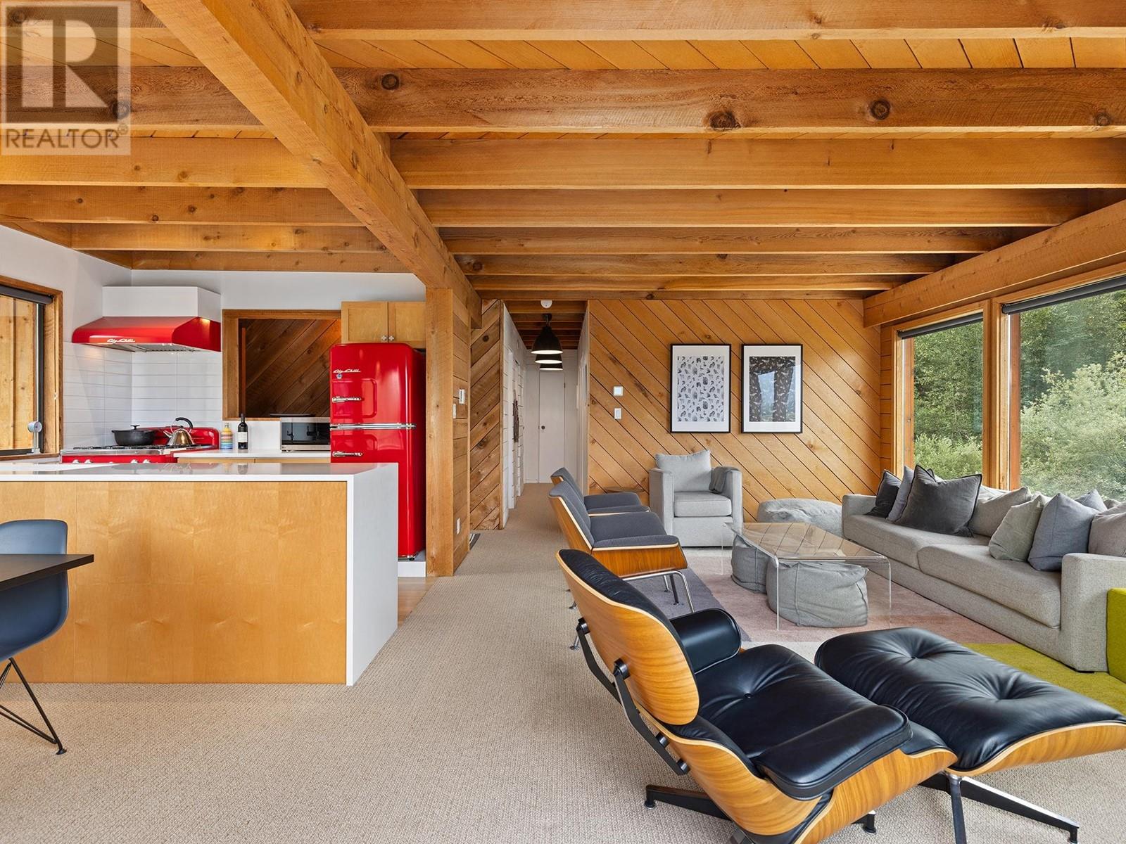 7320 Macrae Road, Pemberton, British Columbia  V0N 2L3 - Photo 15 - R2916674