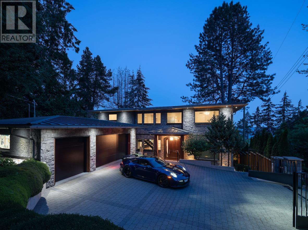 4428 PICCADILLY NORTH, west vancouver, British Columbia