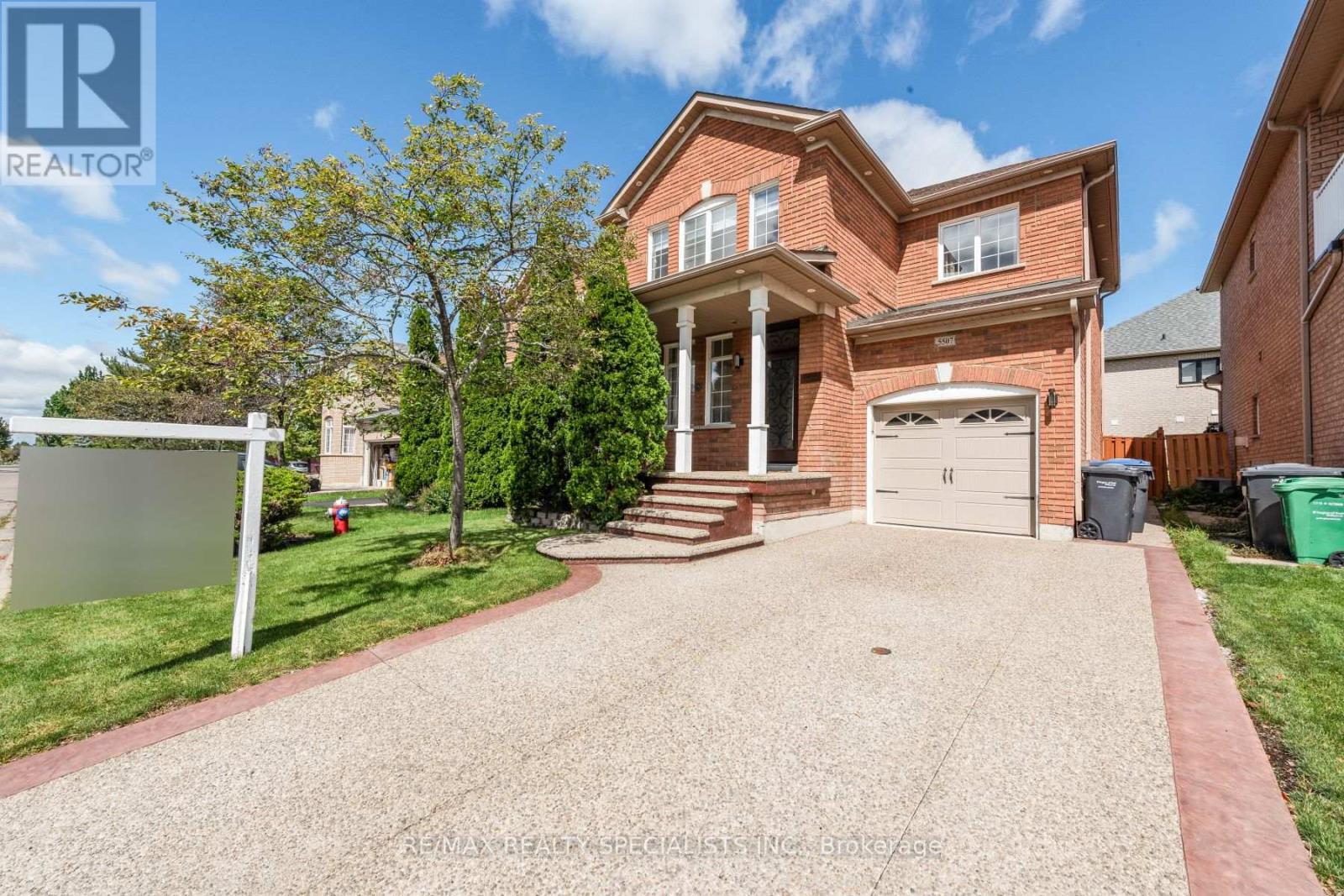 5507 Longford Drive, Mississauga (Churchill Meadows), Ontario  L5M 6N3 - Photo 1 - W9261721