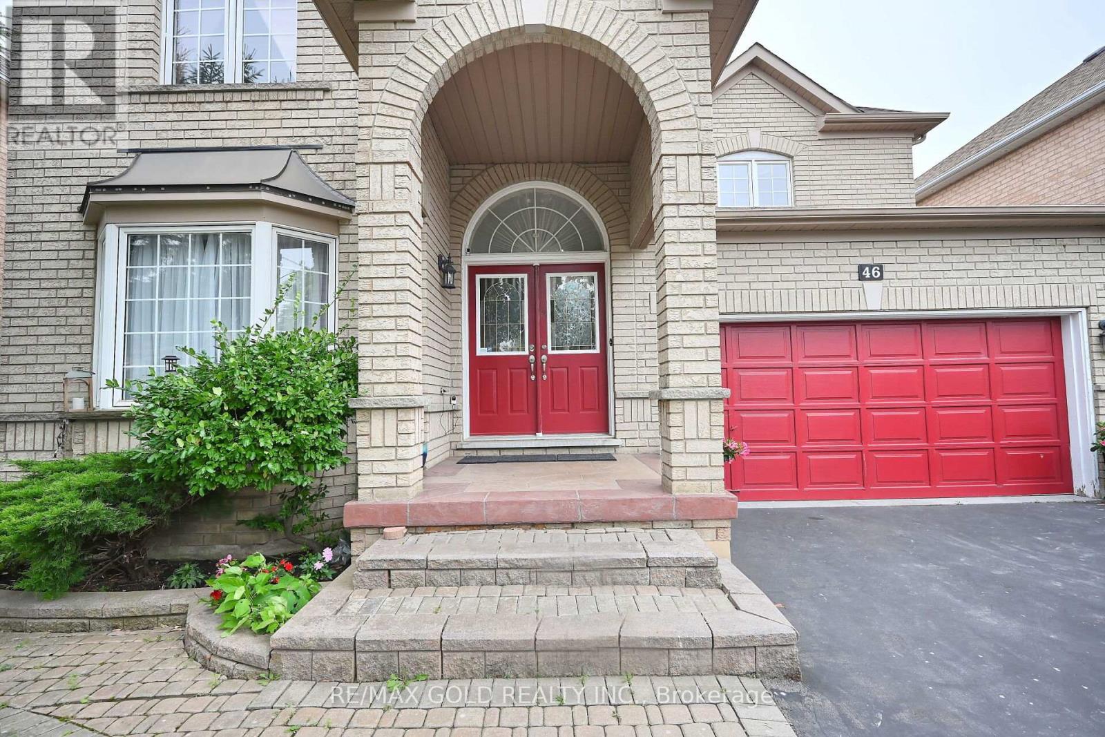 46 Mint Leaf Boulevard, Brampton (Sandringham-Wellington), Ontario  L6R 2K5 - Photo 3 - W9259323