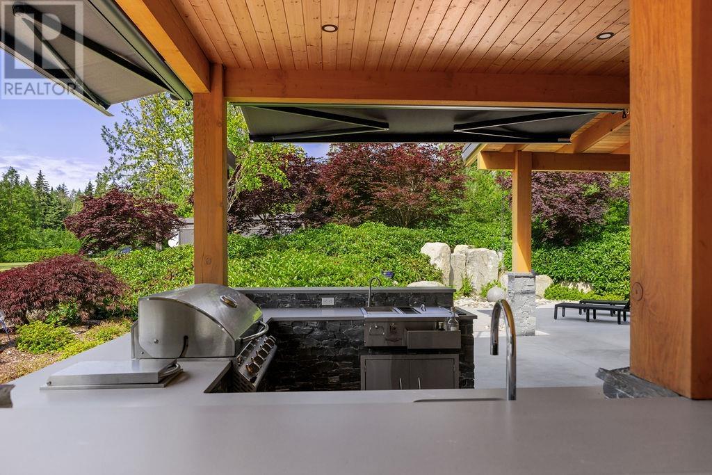 1008 Stewart Road, Gibsons, British Columbia  V0N 1V7 - Photo 8 - R2911266