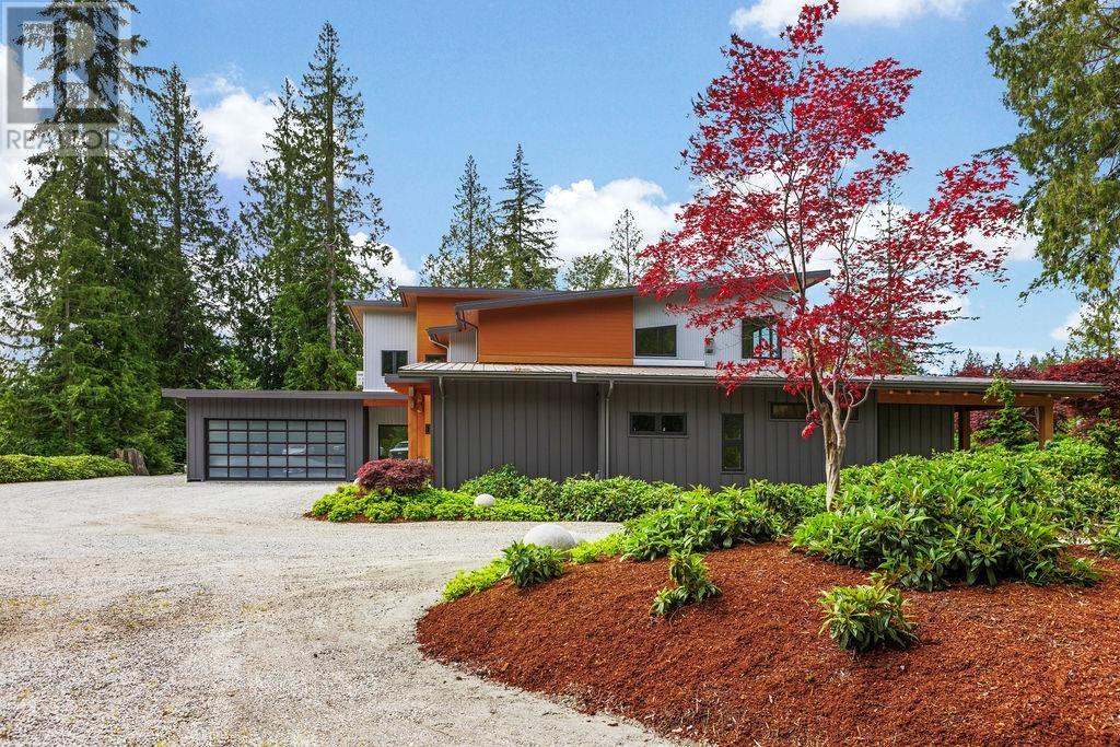 1008 Stewart Road, Gibsons, British Columbia  V0N 1V7 - Photo 1 - R2911266