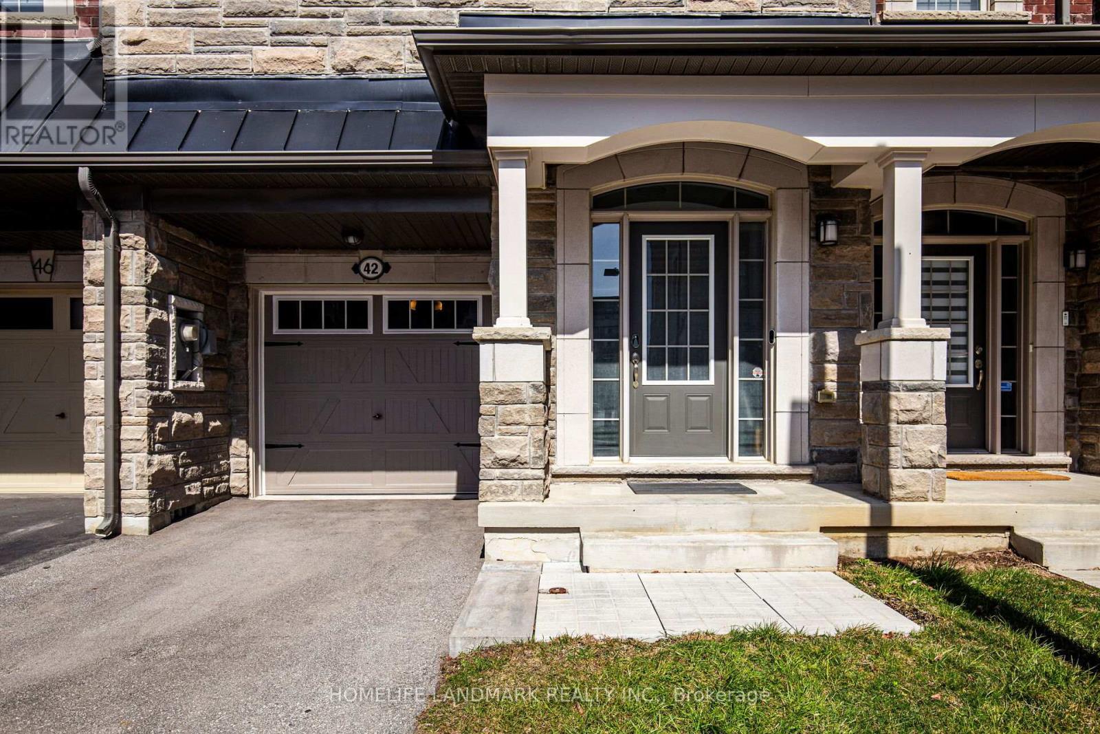 42 Ingleside Street, Vaughan, Ontario  L4L 0H9 - Photo 2 - N9262109