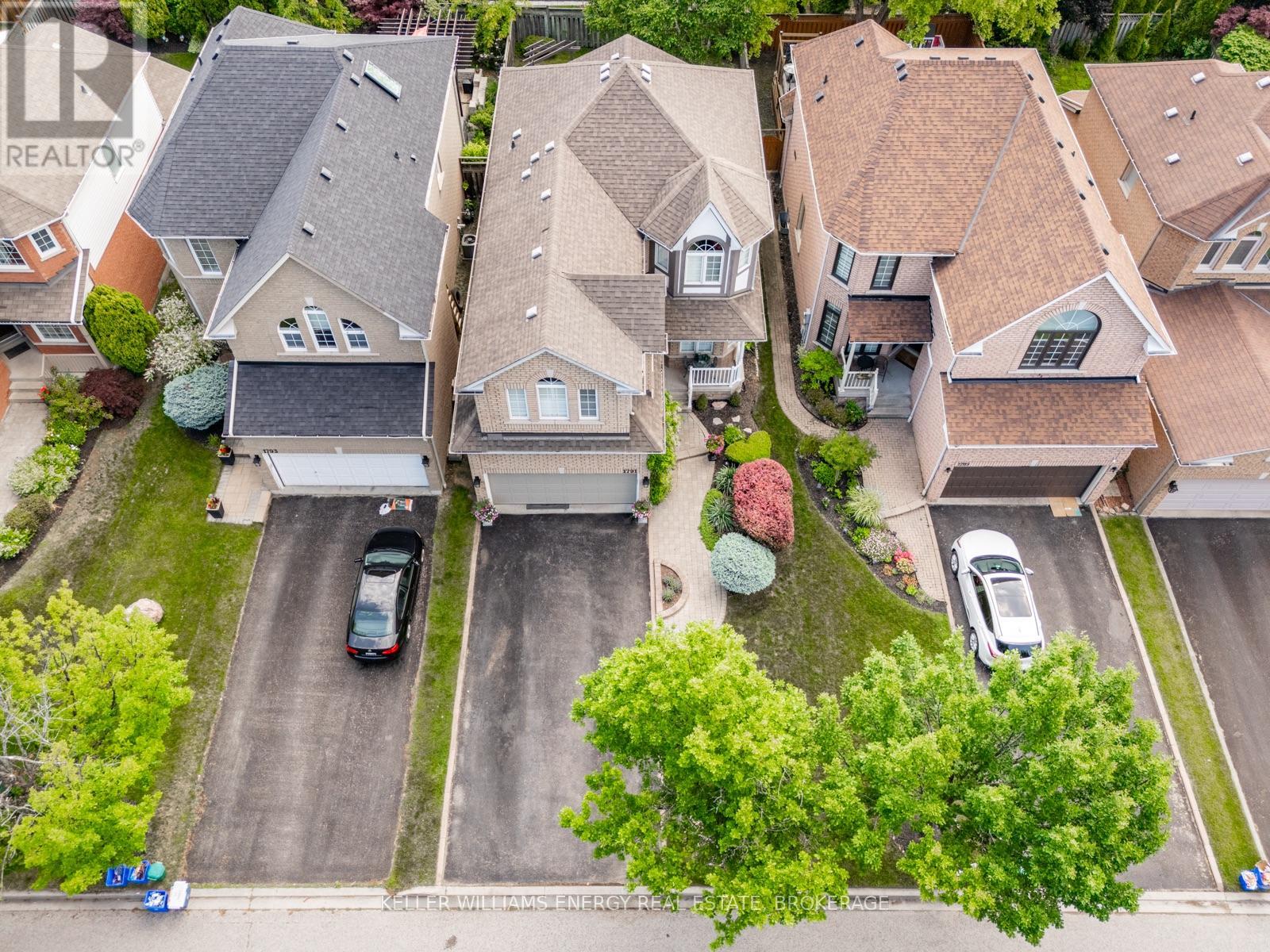 1791 Autumn Crescent, Pickering (Amberlea), Ontario  L1V 6W7 - Photo 2 - E9262230