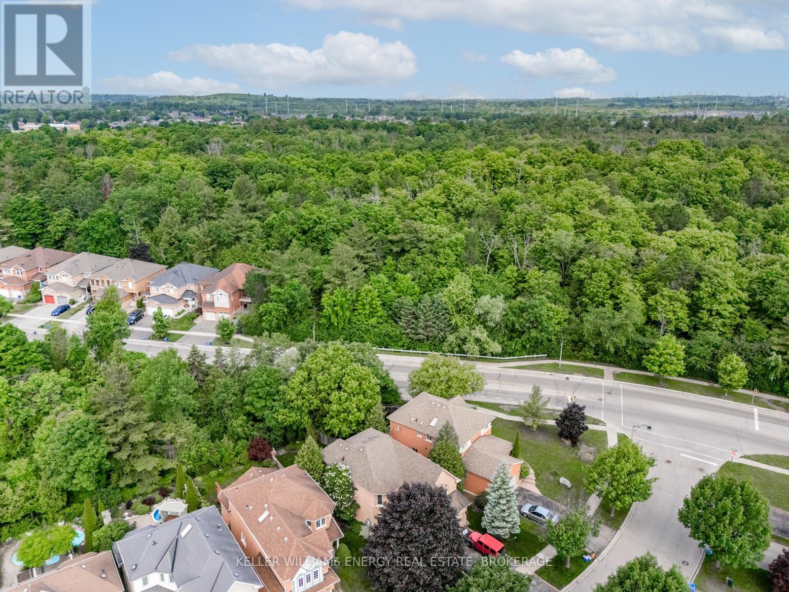 1791 Autumn Crescent, Pickering (Amberlea), Ontario  L1V 6W7 - Photo 4 - E9262230