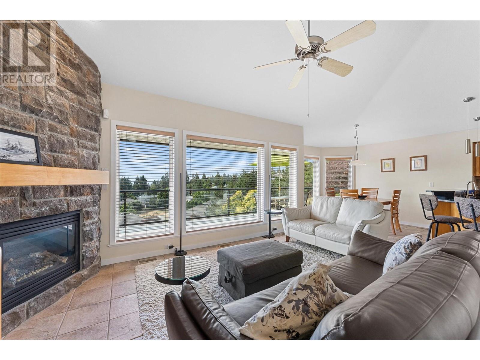 2243 Shannon Hills Place West Kelowna