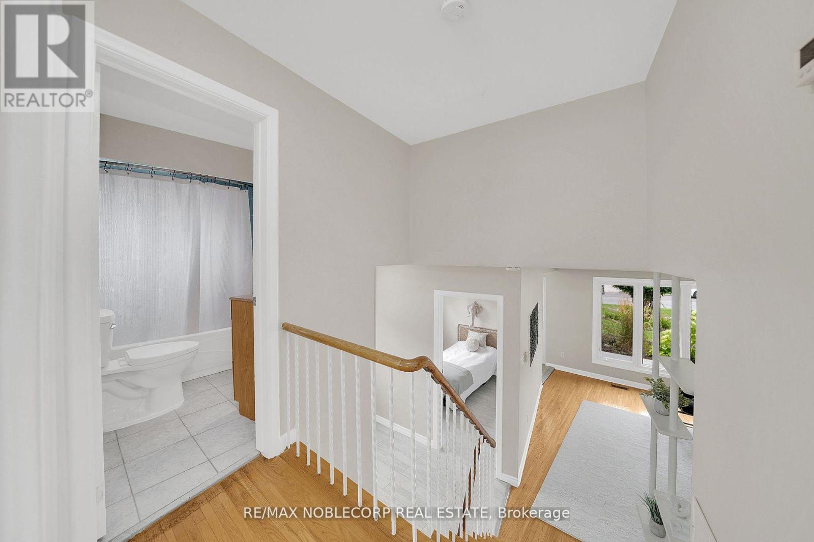 23 Kanarick Crescent, Toronto, Ontario  M3L 1P3 - Photo 17 - W9262247