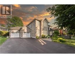 81 KENWOODS Circle 13 - Kingston East (incl Barret Crt)