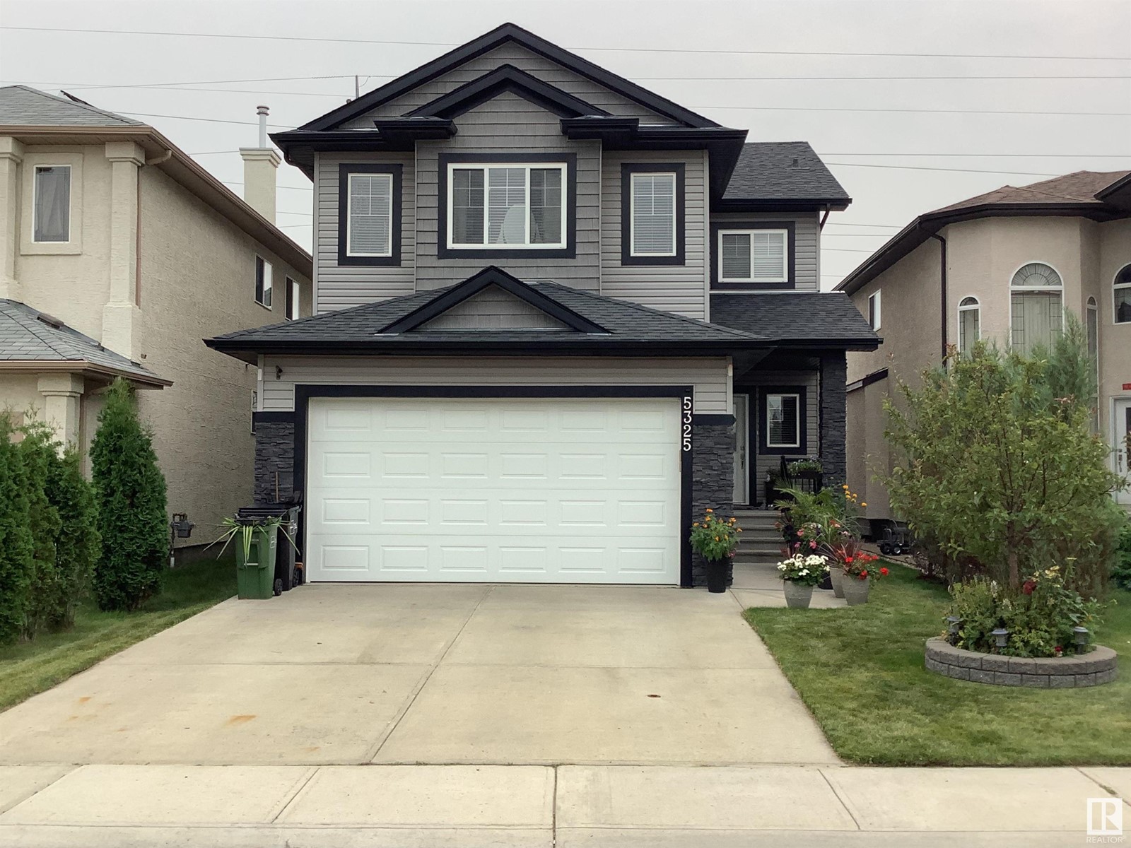 5325 164 Av Nw, Edmonton, Alberta  T5Y 0H3 - Photo 1 - E4400877