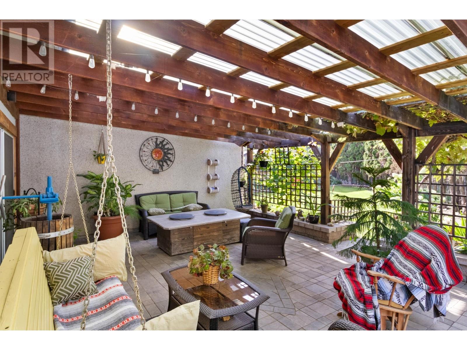 224 Cypress Ave, Kamloops, British Columbia   - Photo 32 - 180441