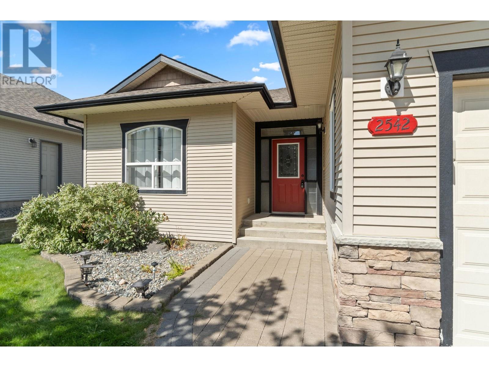 2542 Bentall Drive, Kamloops, British Columbia  V1S 2B2 - Photo 4 - 180450