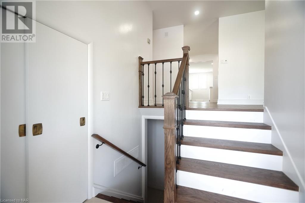 24 Riverview Boulevard, St. Catharines, Ontario  L2T 3L8 - Photo 5 - 40631333