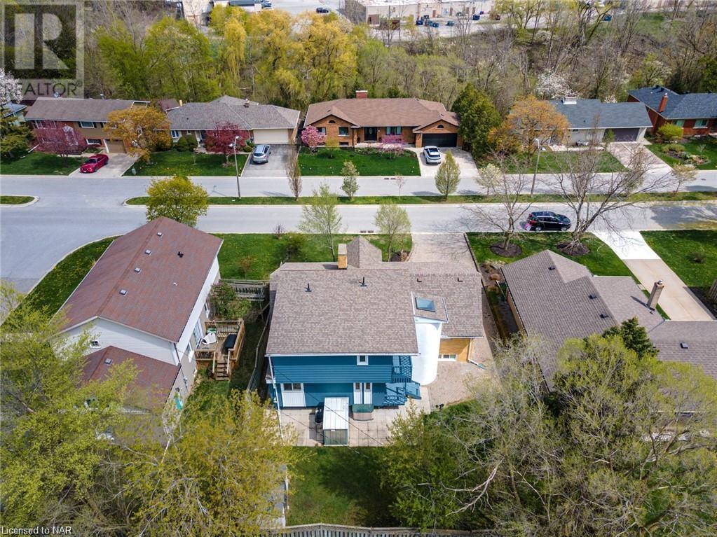 24 Riverview Boulevard, St. Catharines, Ontario  L2T 3L8 - Photo 4 - 40631333