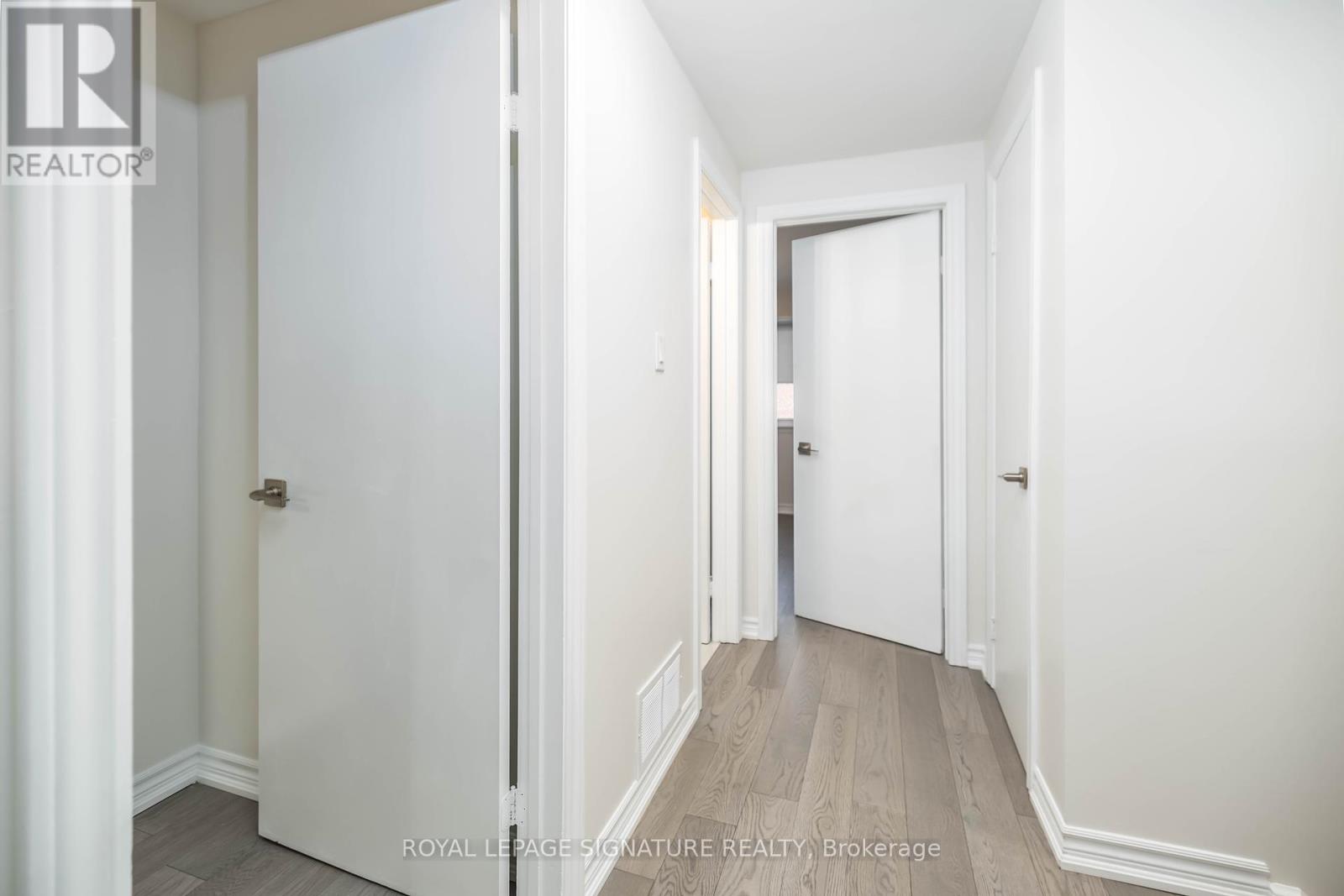 16 Corvus Starway, Toronto, Ontario  M2J 1P2 - Photo 17 - C9262880