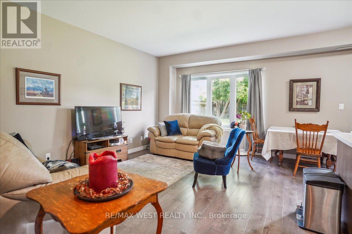 Property at 117 ROSEHILL BOULEVARD image 2